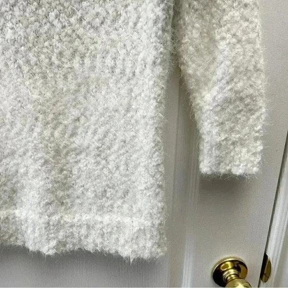 Ricki’s Sweater Fluffy Crewneck Pullover 3/4 Sleeves Ivory Grey Ombré Small - Picture 11 of 17